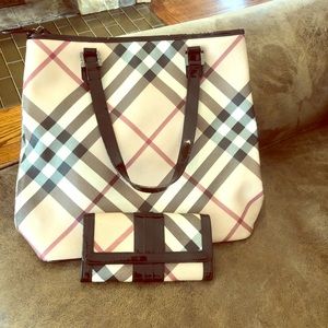 Burberry large tote , matching wallet